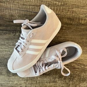 Adidas Sneakers